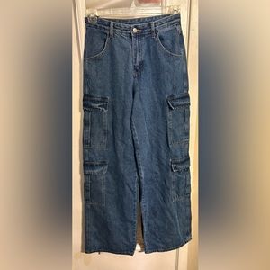 Wide leg Cargo Jeans